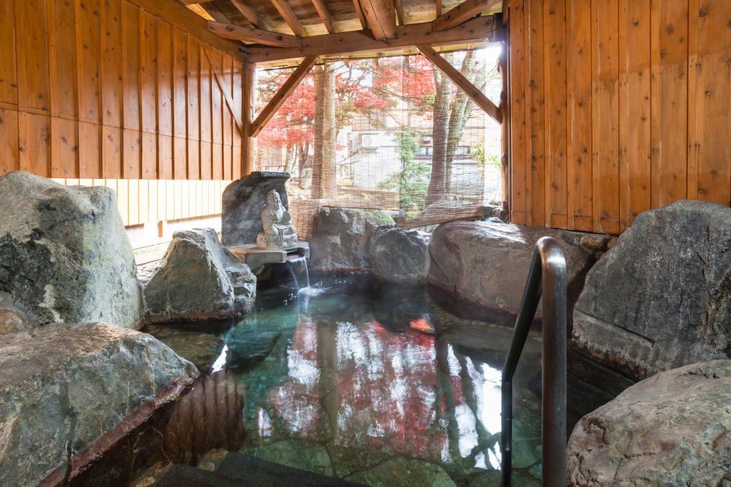 מלון יוזאווה Mikunitoge Onsen Oyado Honjin מראה חיצוני תמונה