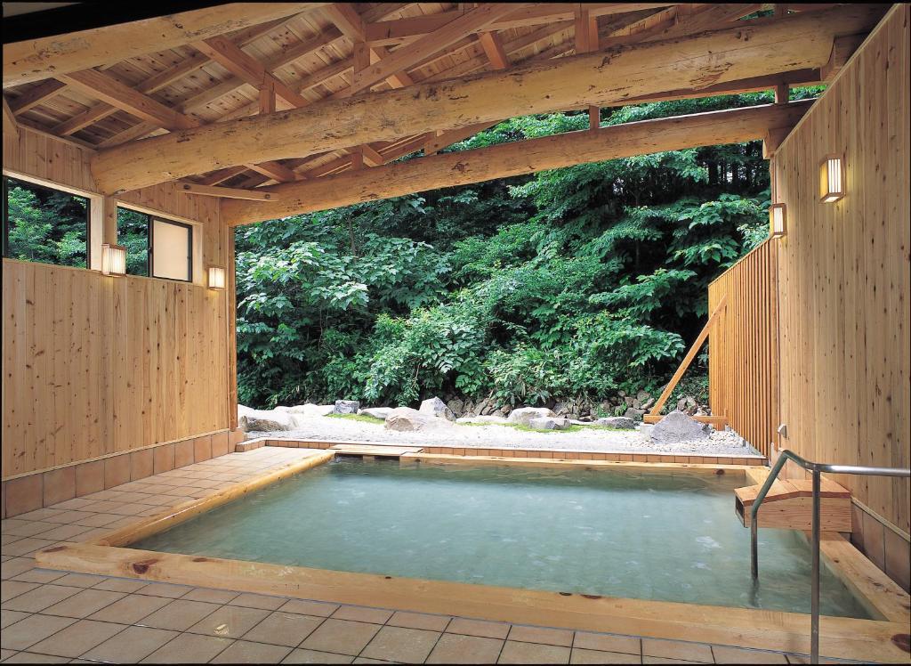 מלון יוזאווה Mikunitoge Onsen Oyado Honjin חדר תמונה